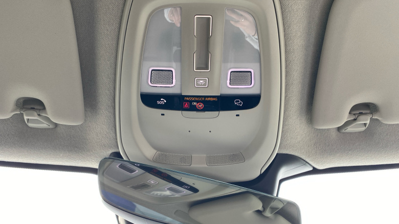 Volvo XC40 2.0 B3P Ultra Dark 5dr Auto Petrol Estate